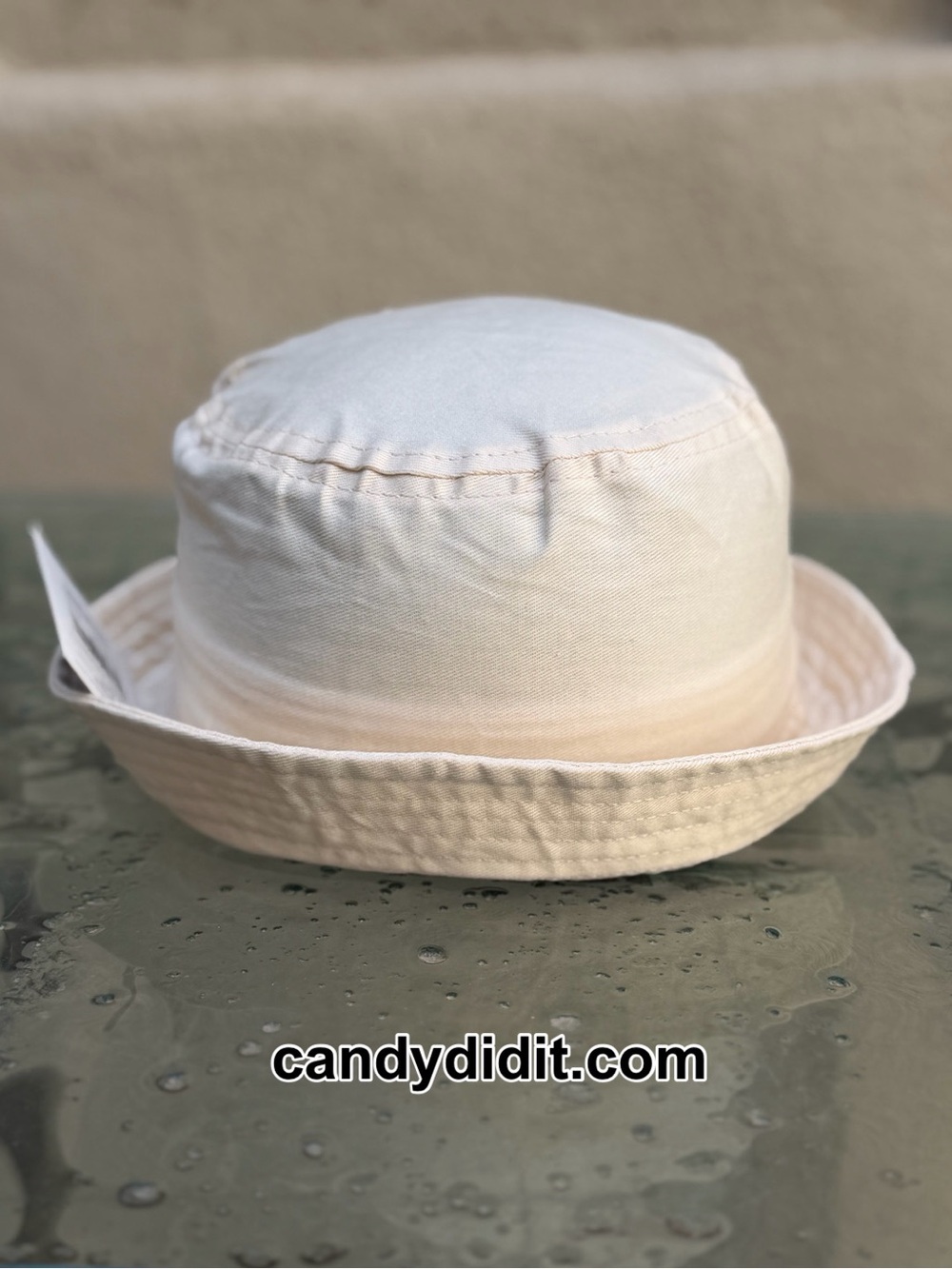 NWT Handmade Gucci Cream Bucket Hat with Heart Logo Patch - Picture 9 of 14